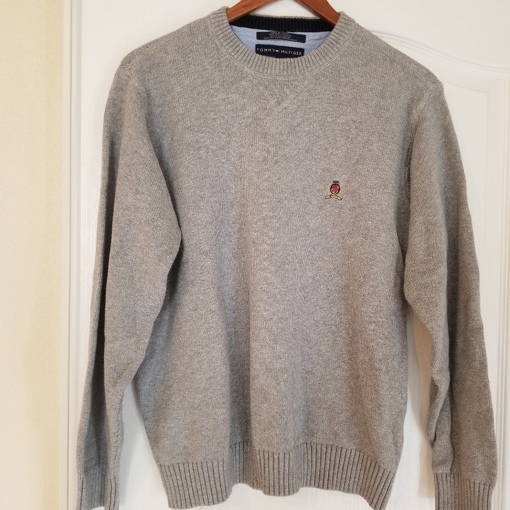 Mens gray Tommy Hilfiger knit sweater, size M